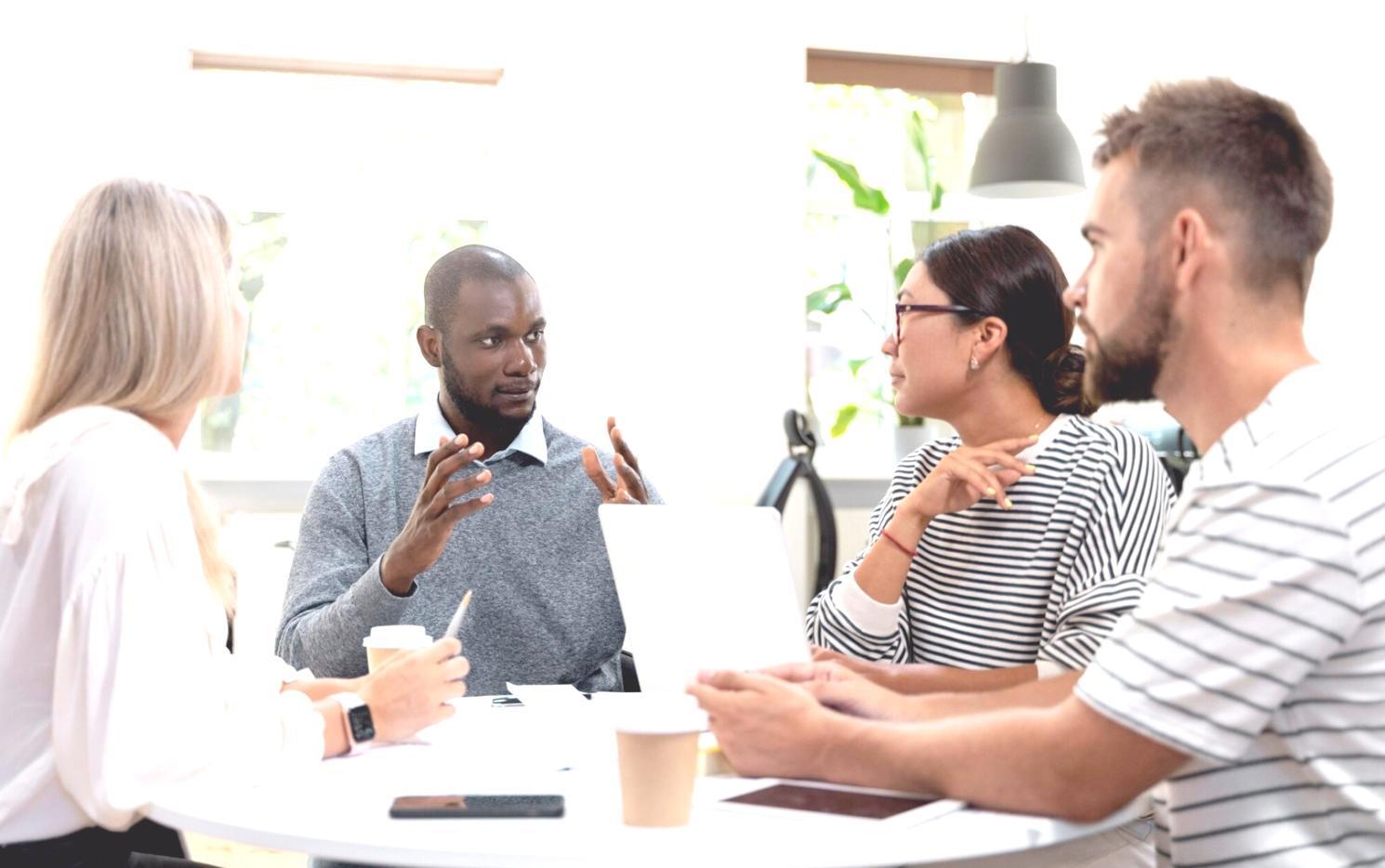 Entrepreneur travaillant sur sa gestion financière